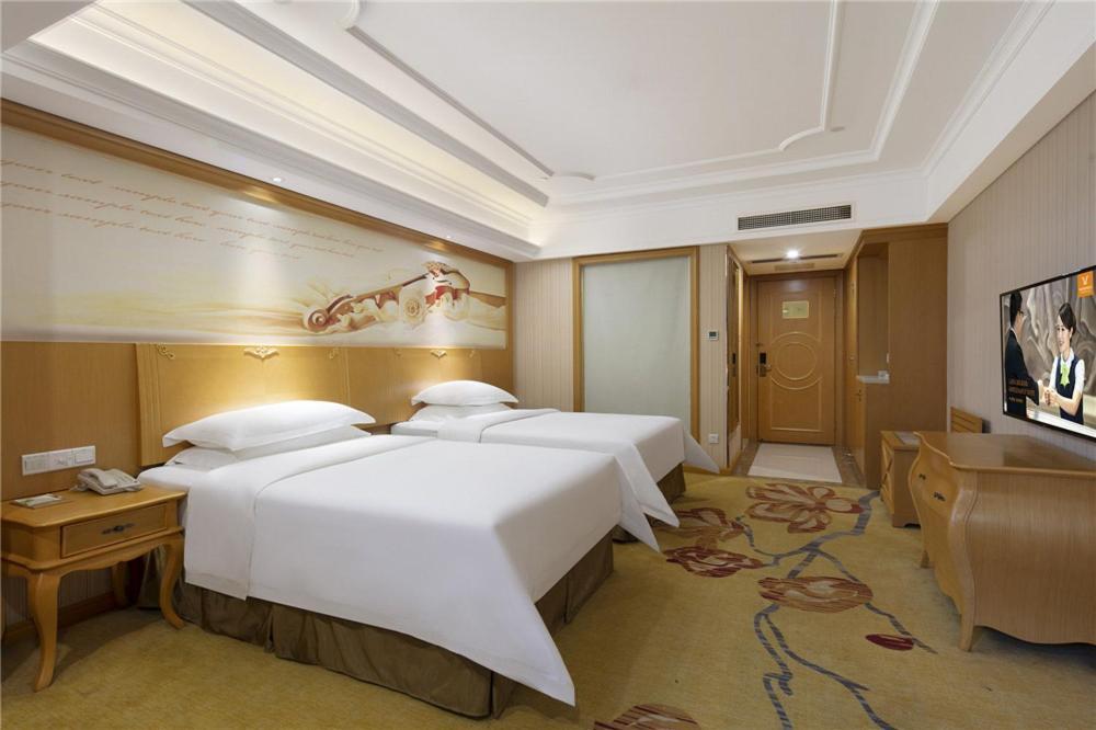 Vienna Hotel Zhengzhou Zhongyuan Futa Exterior foto