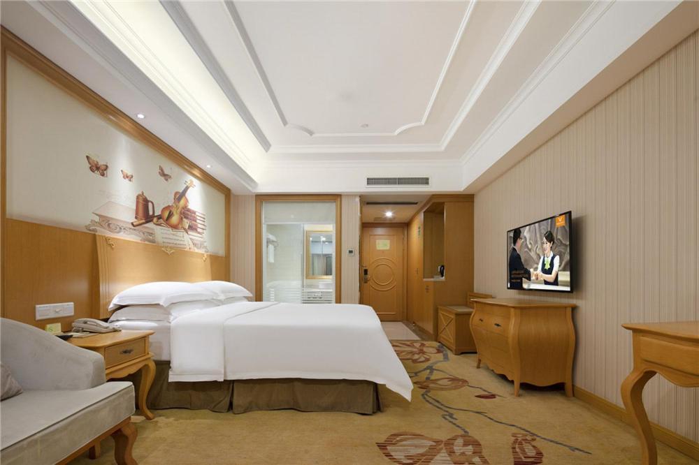 Vienna Hotel Zhengzhou Zhongyuan Futa Exterior foto